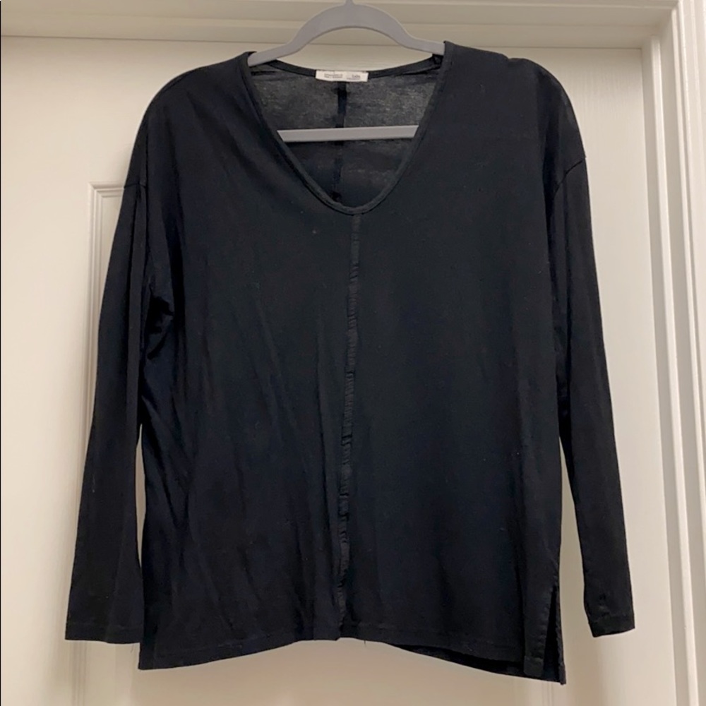 Black long sleeve tee